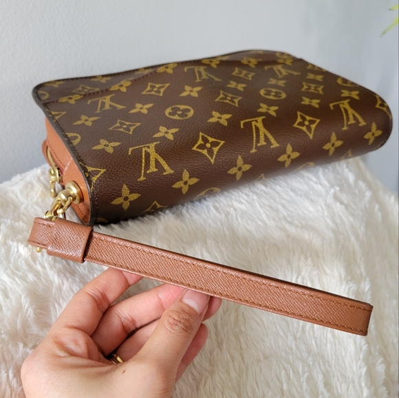 ❤️ Authentic LV Orsay Clutch Monogram - Picture 5 of 16